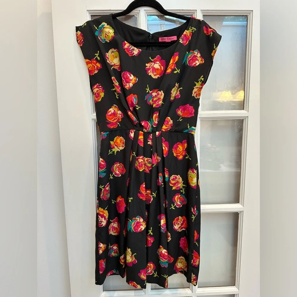Betsey Johnson Chic Vibrant Rose Floral Mini Dress Women’s Size 2 XS